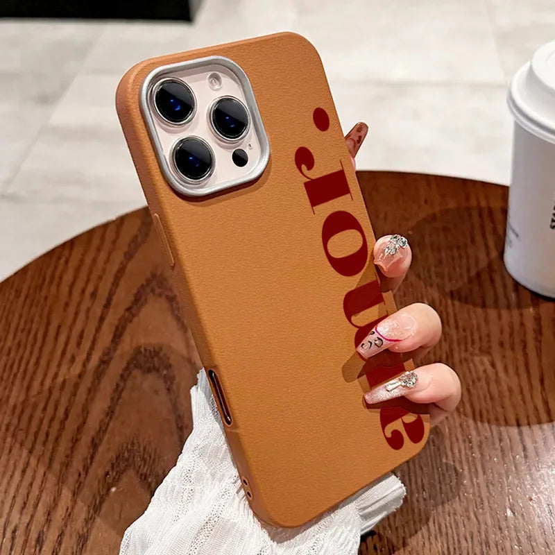 Coque iPhone Minimaliste - "Amor." Bordeaux